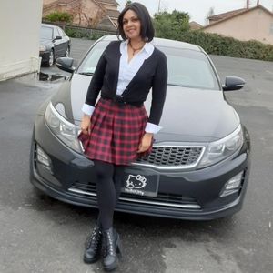 Meet your Posher, Sofena